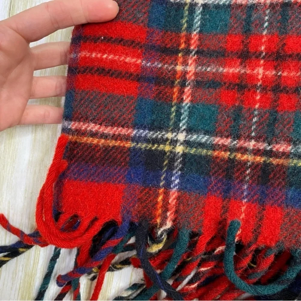 Pendleton Red Blue & Green Plaid 100% Wool Fringe Blanket